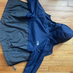 The north face rain jacket size 5 boy